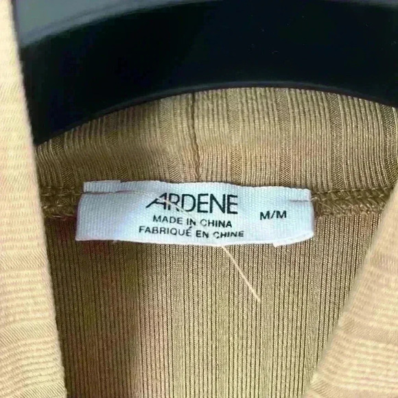 Ardene mock neck long sleeve ribbed top size medium - Picture 9 of 12